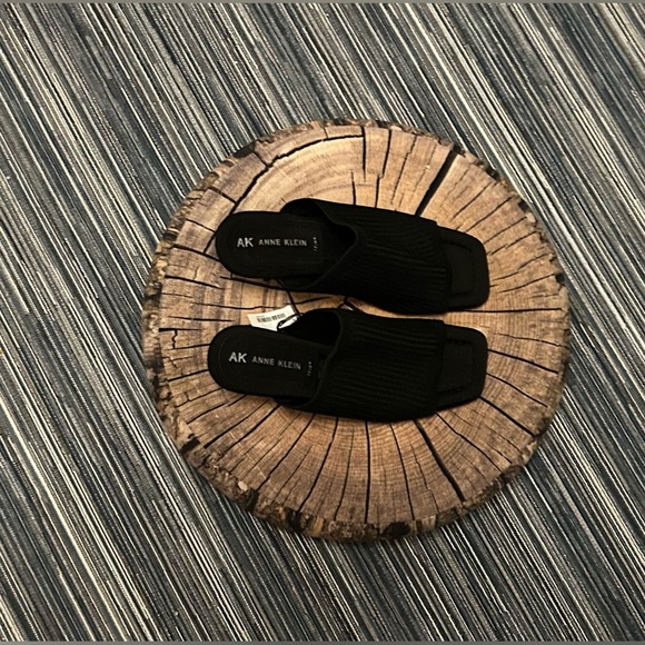 🆕Anne Klein Women’s Jess’s Heels Black Fabric Mules - Picture 5 of 6